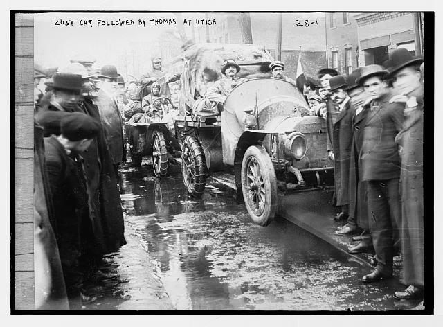 http://luirig.altervista.org/cpm/albums/bain-23/11223-New-York--Paris-race--Zust-car-followed-by-Thomas-car-at-Utica--New-York-State.jpg